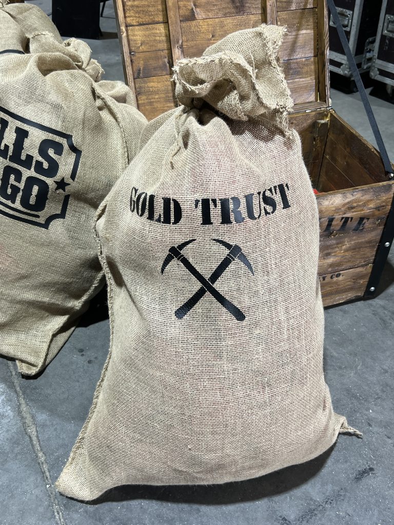 Sac décoratif Far-West en toile de jute pour scénographie western