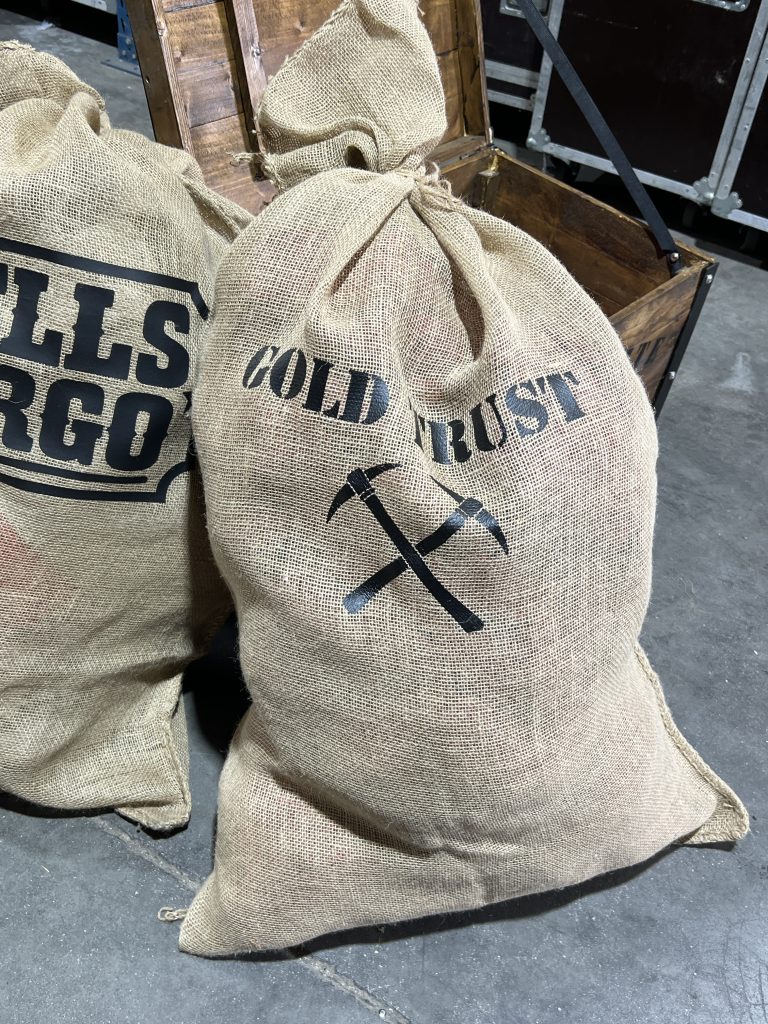 Sac décoratif Far-West en toile de jute pour scénographie western