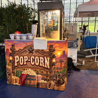 Stand de popcorn personnalisé sur le thème Far West